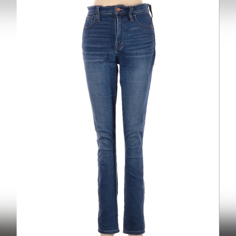 6 Pair Madewell Jeans Very Good condition,no stains,bagging,or wear spots.